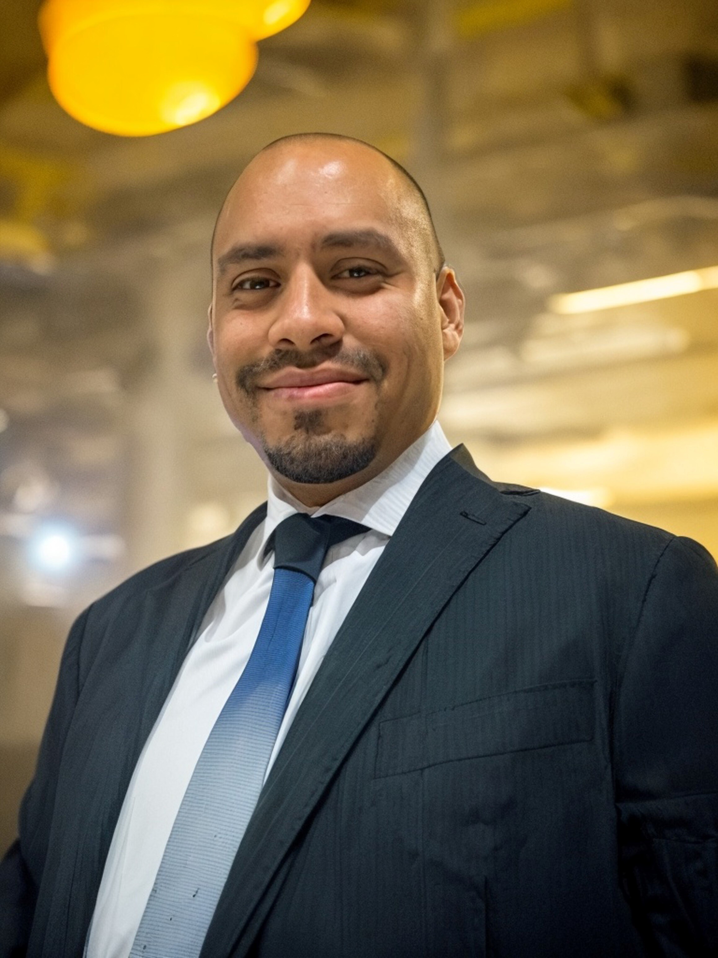 Dr. Omar Lara Castro